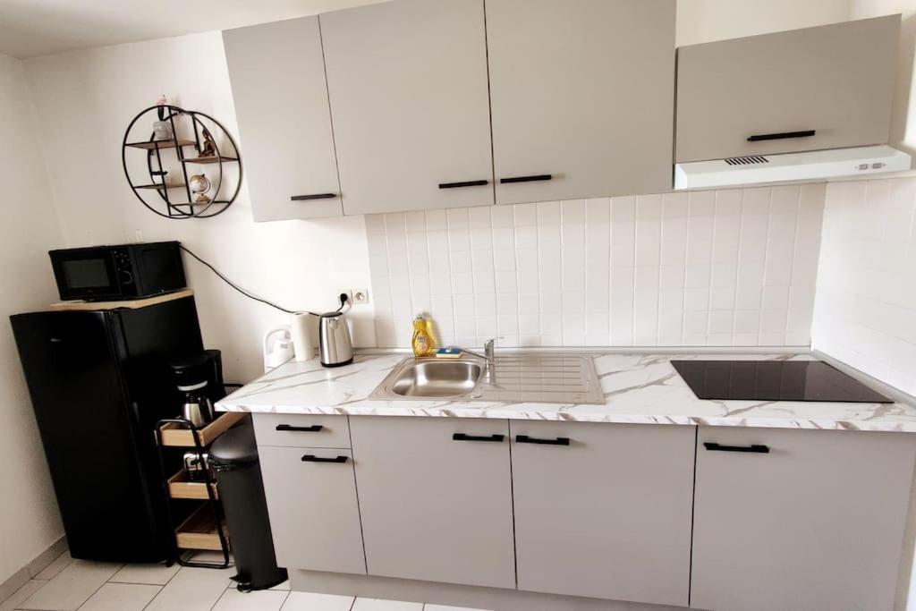 Appartement Style Industriel Au Centre De دويه المظهر الخارجي الصورة