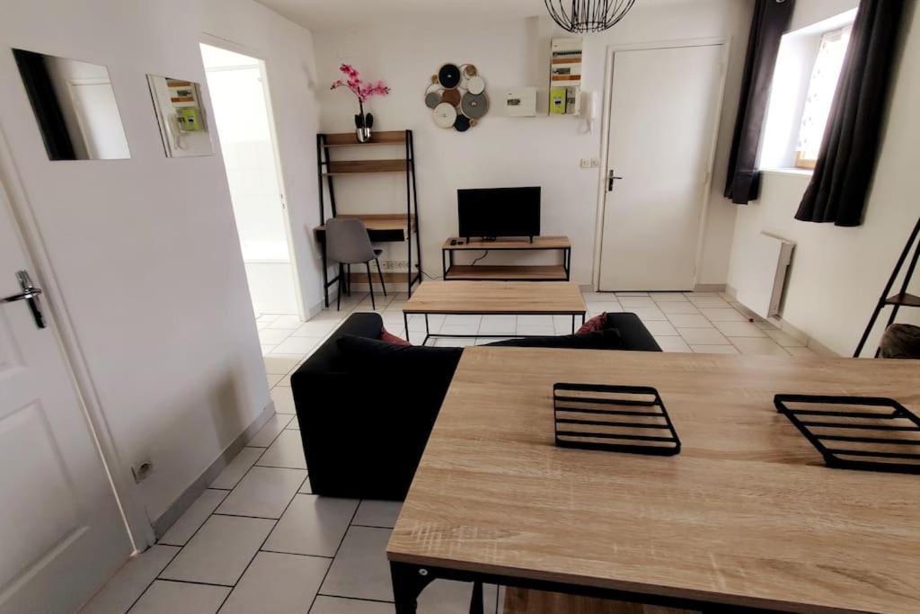 Appartement Style Industriel Au Centre De دويه المظهر الخارجي الصورة