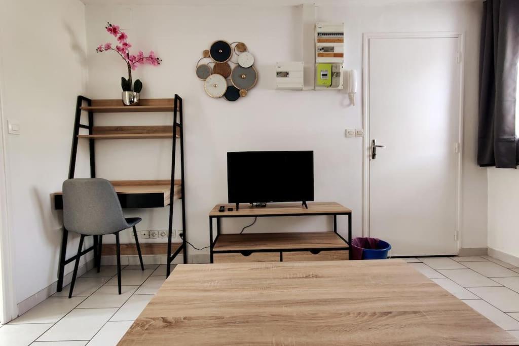 Appartement Style Industriel Au Centre De دويه المظهر الخارجي الصورة