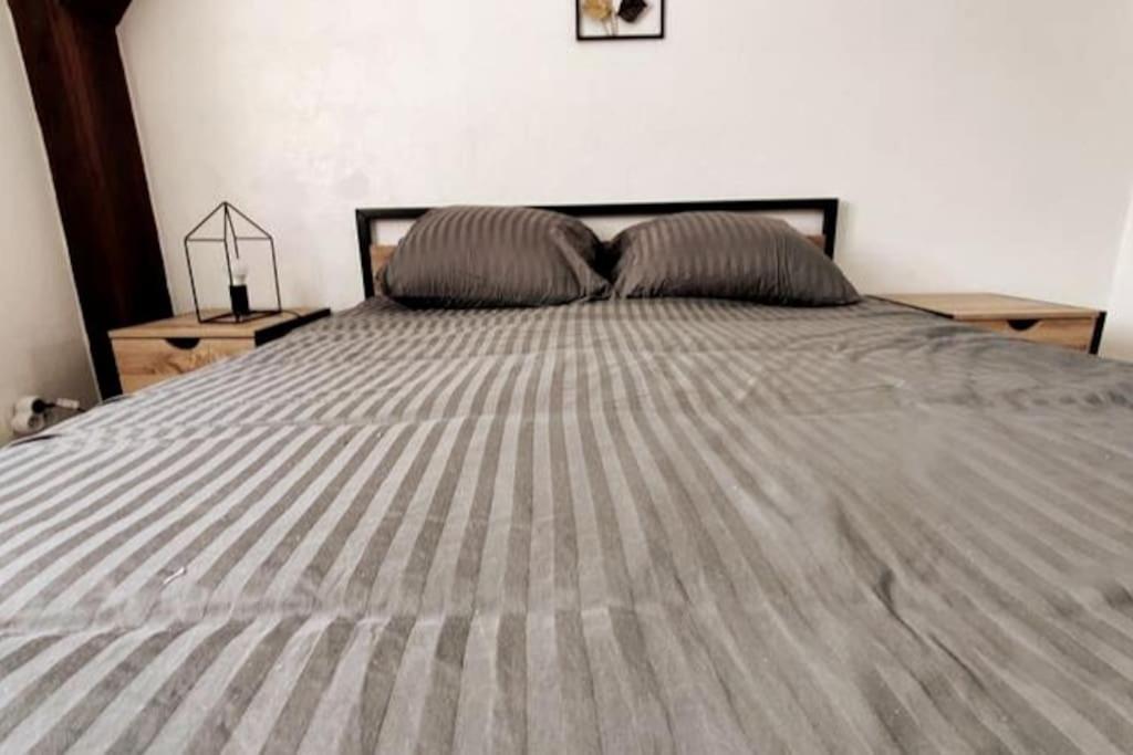 Appartement Style Industriel Au Centre De دويه المظهر الخارجي الصورة