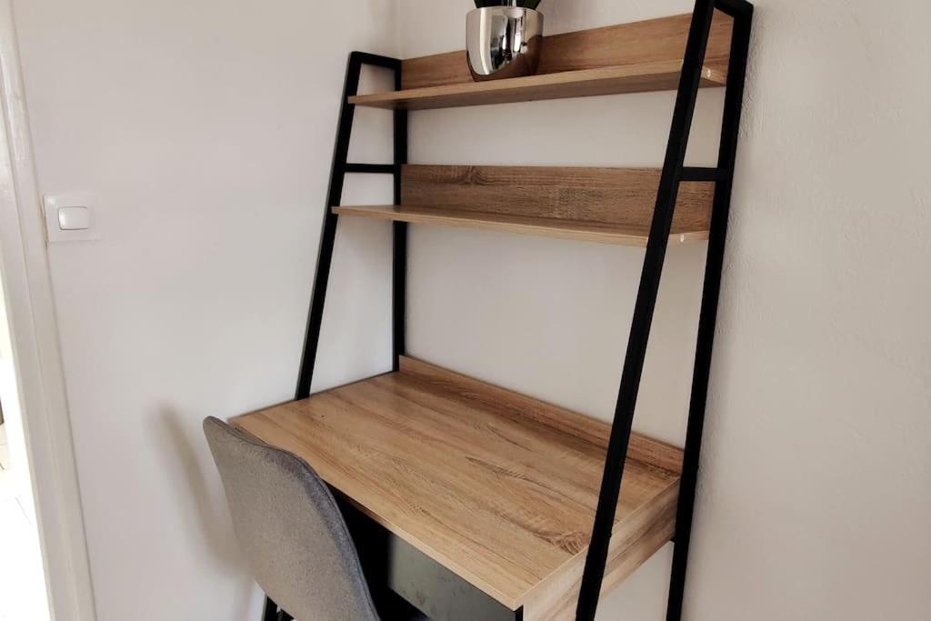 Appartement Style Industriel Au Centre De دويه المظهر الخارجي الصورة