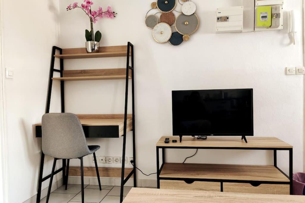 Appartement Style Industriel Au Centre De دويه المظهر الخارجي الصورة