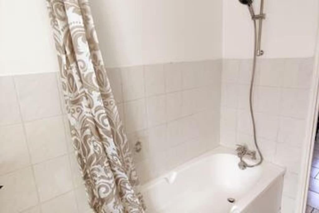 Appartement Style Industriel Au Centre De دويه المظهر الخارجي الصورة
